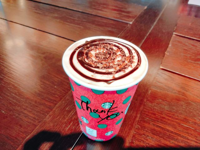 スターバックスラテのカスタマイズ5選・カロリー・お得に飲む方法を紹介