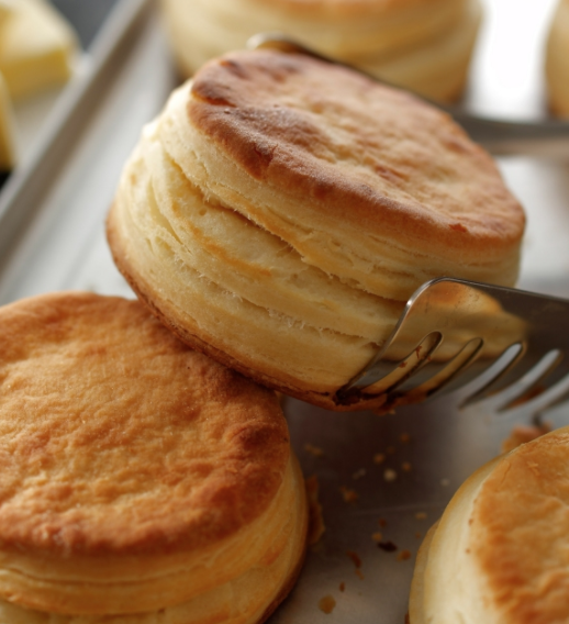 スタバフード「バターミルクビスケット」をさらに美味しく楽しむカスタマイズは？