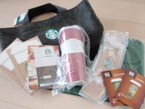 スタバ歴代福袋の中身を2009年から2023年まとめ