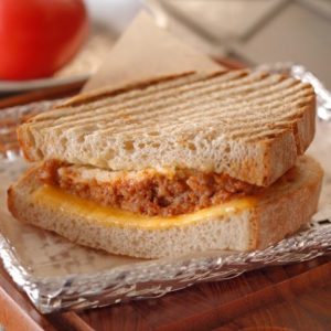 スタバ【ホットサンドミートソース】カロリーや感想｜カリカリ食感のパンとまろやかなチーズがマッチしたフード