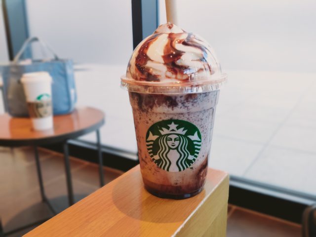 チョコレートクリームチップフラペチーノの頼み方とカスタム、カロリーを紹介
