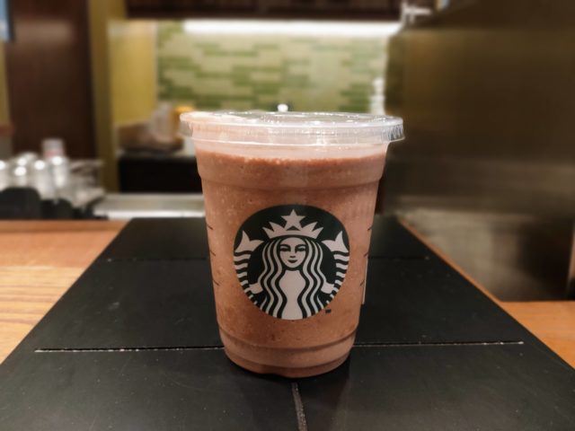 【スタバ】モカフラペチーノの頼み方とカロリー、カスタムを紹介
