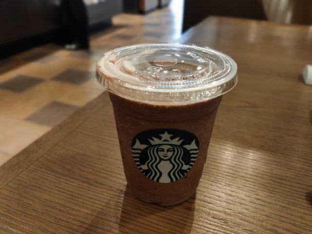 【スタバ】モカフラペチーノの頼み方とカロリー、カスタムを紹介