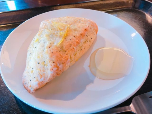 スタバのスコーンを10倍おいしく食べるカスタムを紹介！カロリーなどの情報も