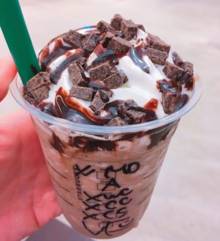 【バニラクリームフラペチーノ】おすすめカスタム15選とカロリー、糖質を紹介