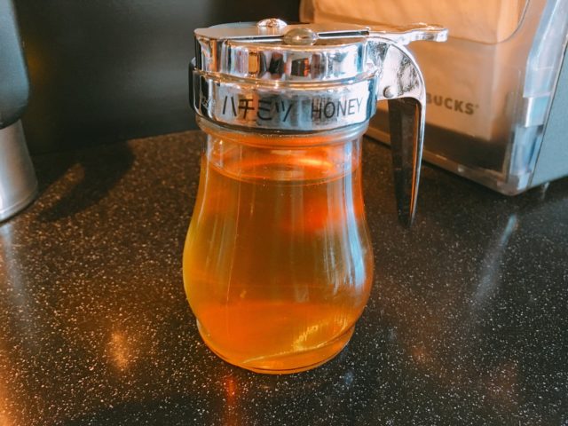 【スタバ】カモミールティーラテのカスタムとカロリー糖質・カフェインを紹介