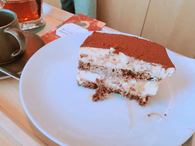 スターバックスリザーブロースタリー東京へ行って、ドリンクやフードを楽しんできました