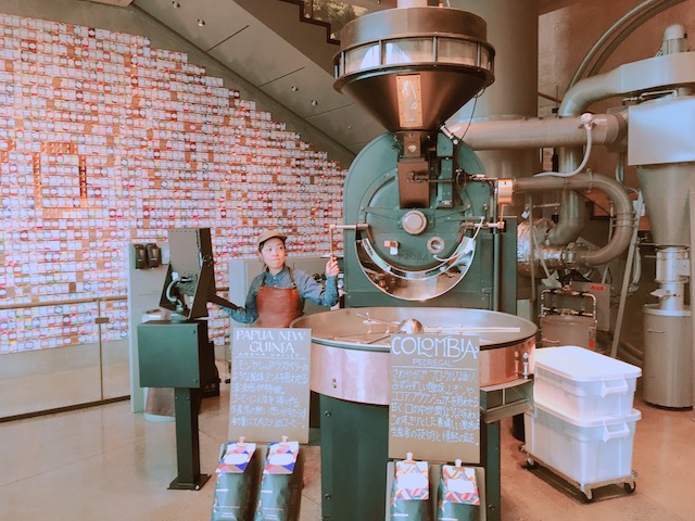 スターバックスリザーブロースタリー東京へ行って、ドリンクやフードを楽しんできました