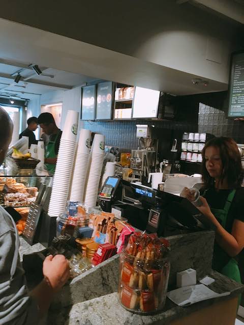 イギリス・ロンドンスタバ限定タンブラー・マグカップなどのグッズ紹介｜ドリンクのレビューも