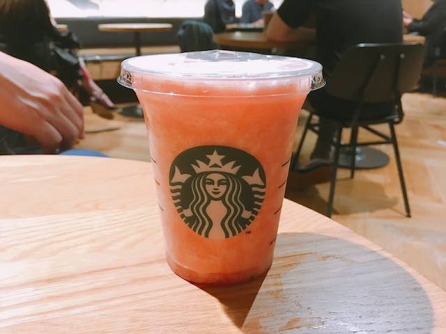 イギリス・ロンドンスタバ限定タンブラー・マグカップなどのグッズ紹介｜ドリンクのレビューも