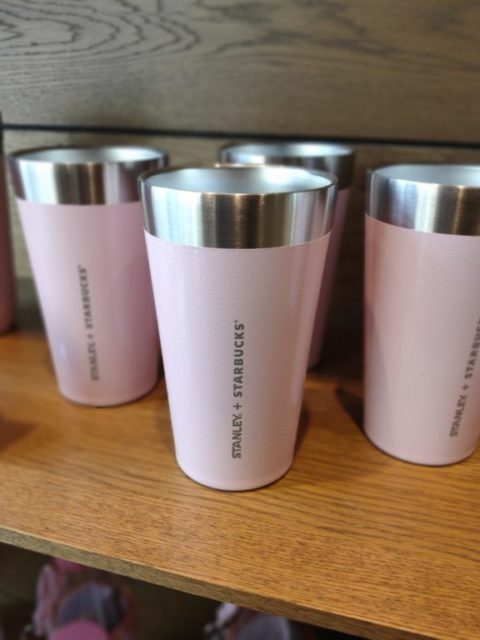スタバ新作グッズのSTANLEY桜ピンクタンブラー3/5登場
