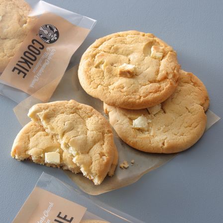 ホワイトチョコレートチャンク＆マカダミアクッキー