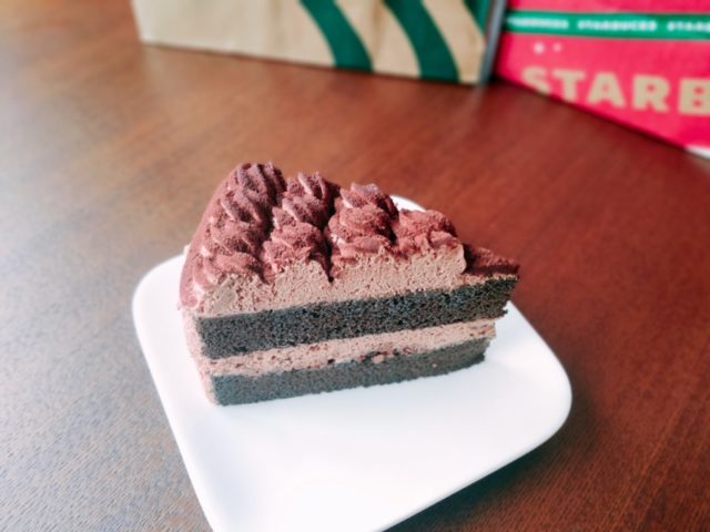 【スタバフード】チョコonチョコレートケーキのカロリー・糖質・感想