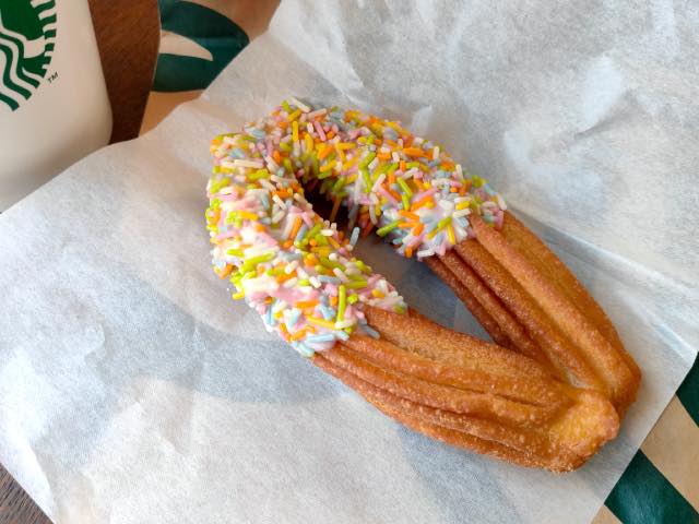 【スタバフード】クリスピーストロベリーチュロの感想・カロリー・糖質