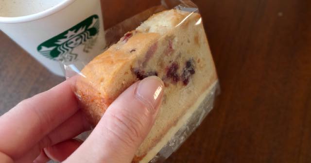 【スタバフード】アップル＆ベリーパウンドケーキの感想・カロリー・糖質