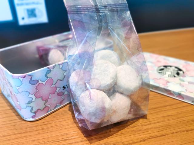 2種のボールクッキー（さくらベリー＆プレーン）