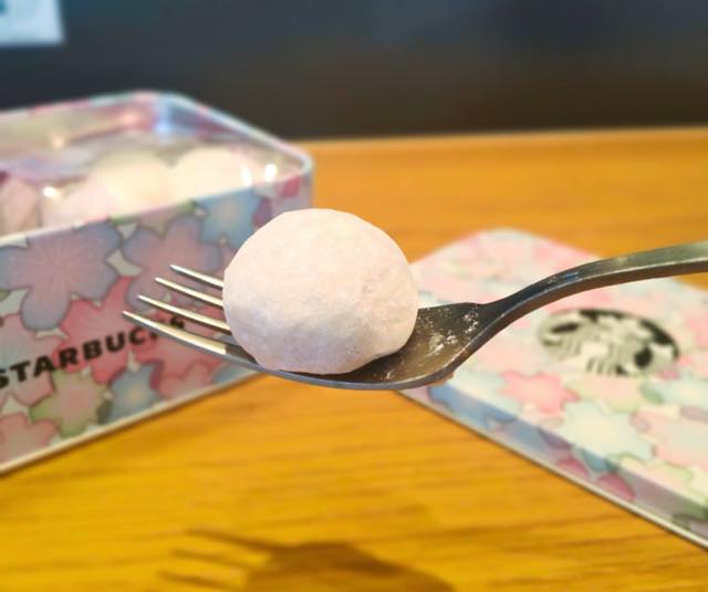 2種のボールクッキー（さくらベリー＆プレーン）