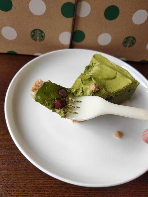 【スタバフード】アーモンドミルクの抹茶ムースの感想・カロリー・糖質を紹介！