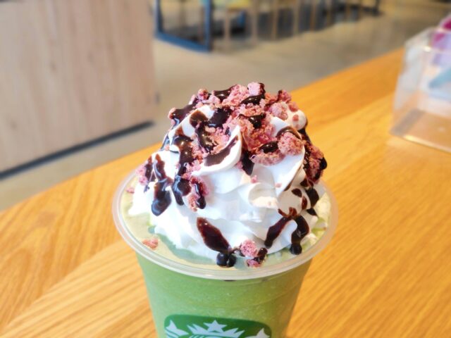 【スタバ新作カスタム】さくら咲くサクフラペチーノのおすすめ4選！